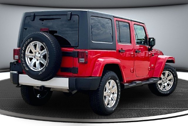 Used 2015 Jeep Wrangler Unlimited Sahara w/ Connectivity Group AWD/4WD image 6