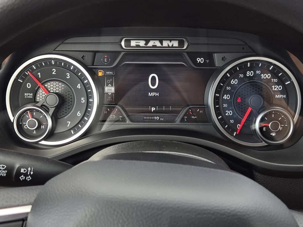 New 2026 RAM 1500 Express AWD/4WD image 21