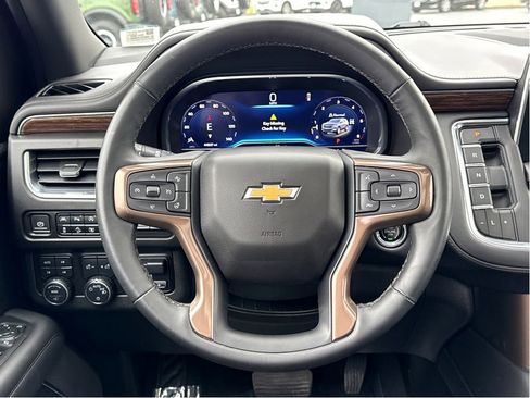 Used 2023 Chevrolet Tahoe High Country image 15