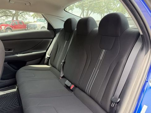 Used 2023 Hyundai Elantra SEL FWD image 16