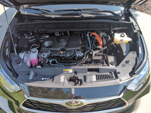 Certified 2026 Toyota Highlander XLE AWD/4WD image 35