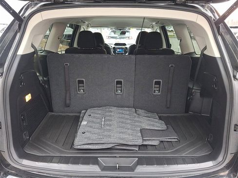 Certified 2021 Subaru Ascent Premium w/ Convenience Package image 30