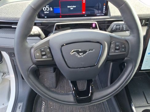 Used 2023 Ford Mustang Mach-E Premium image 10