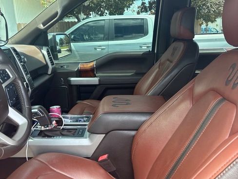 Used 2018 Ford F150 King Ranch w/ Equipment Group 601A Luxury AWD/4WD image 5
