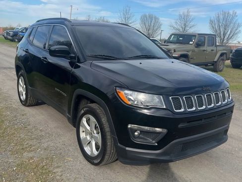 Used 2018 Jeep Compass Latitude w/ Popular Equipment Group image 4
