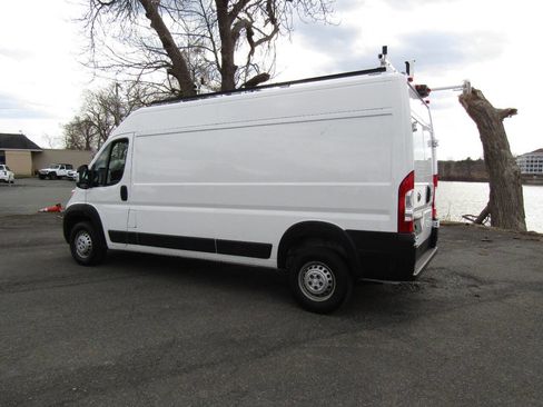 Used 2024 RAM ProMaster 2500 w/ Convenience Group image 36