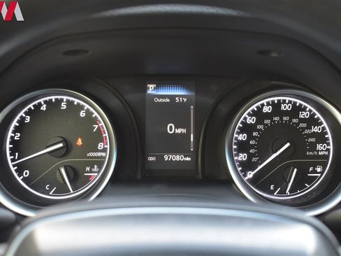 Used 2018 Toyota Camry LE image 14