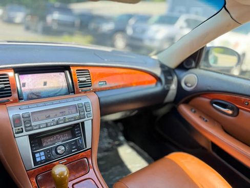 Used 2004 Lexus SC 430 Convertible w/ Preferred Accessory Pkg RWD image 7