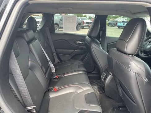 Used 2021 Jeep Cherokee Trailhawk w/ Technology Group AWD/4WD image 51