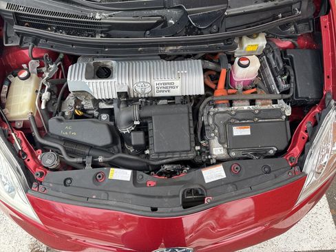 Used 2015 Toyota Prius Two image 29