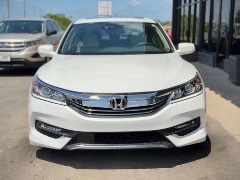 Used 2017 Honda Accord EX-L image 6