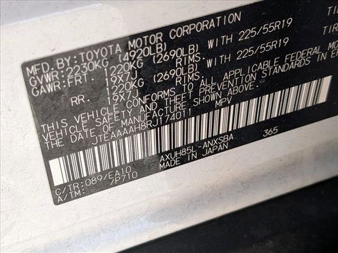 Used 2024 Toyota Venza Limited image 15