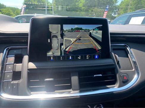 Used 2022 GMC Yukon AT4 AWD/4WD image 16