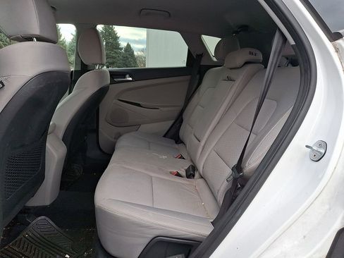 Used 2020 Hyundai Tucson SE image 9