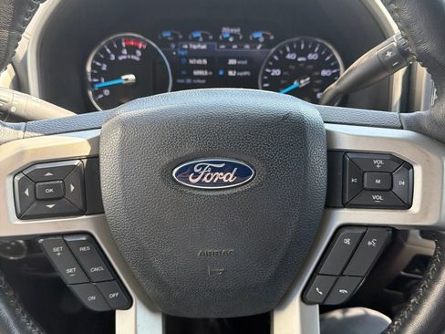 Used 2022 Ford F250 Lariat w/ Lariat Ultimate Package AWD/4WD image 10