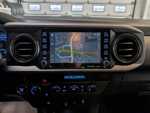 Used 2023 Toyota Tacoma TRD Sport AWD/4WD image 24