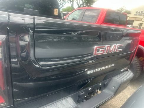 Used 2025 GMC Sierra 3500 AT4 w/ AT4 Premium Plus Package AWD/4WD image 13