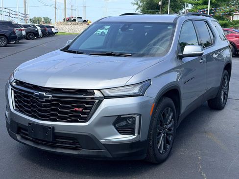 Used 2023 Chevrolet Traverse RS FWD image 1