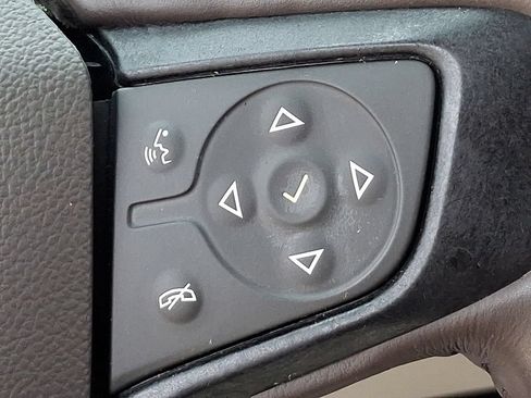 Used 2018 GMC Acadia Denali w/ Technology Package FWD image 23
