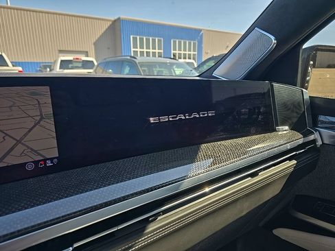 Used 2026 Cadillac Escalade V AWD/4WD image 37