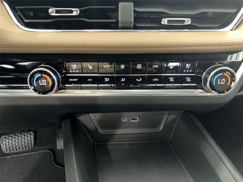 New 2026 Chevrolet Equinox ACTIV image 18