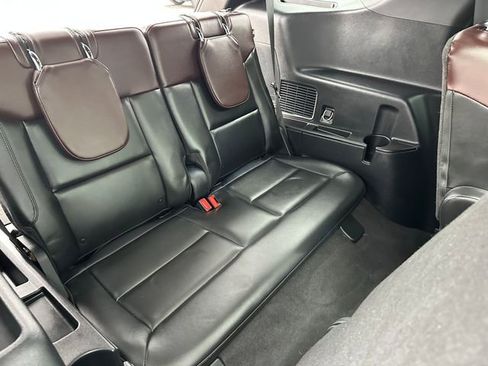 Used 2022 Ford Explorer Platinum w/ Technology Package image 14