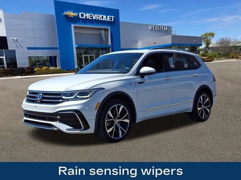 Used 2022 Volkswagen Tiguan SEL R-Line image 32