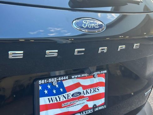 Certified 2024 Ford Escape SE image 24