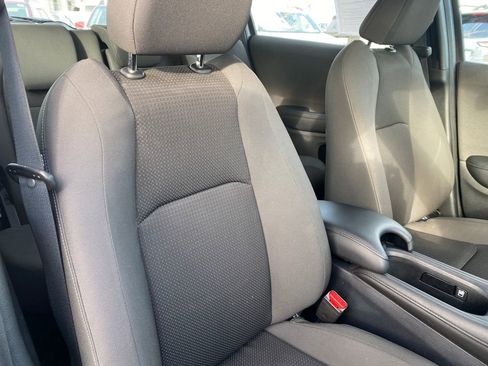 Used 2019 Honda HR-V Sport image 32