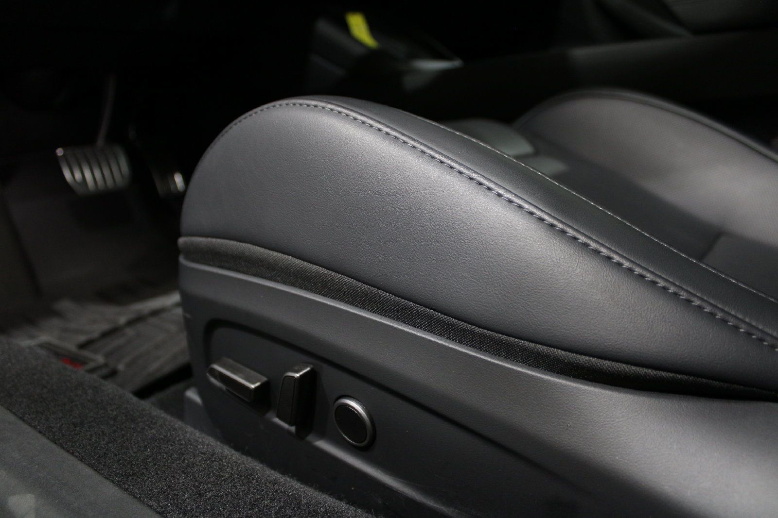 Used 2024 Tesla Model 3 Performance AWD/4WD image 14