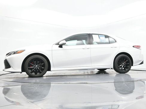Used 2020 Toyota Camry LE FWD image 38