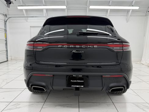 Certified 2026 Porsche Macan AWD/4WD image 13