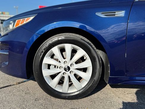 Used 2018 Kia Optima EX image 29