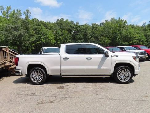 Used 2019 GMC Sierra 1500 Denali w/ Denali Ultimate Package AWD/4WD image 6