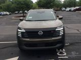 New 2025 Nissan Kicks SR w/ SR Premium Package image 3