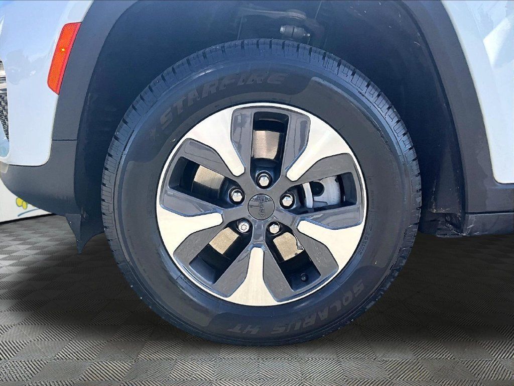 Used 2023 Jeep Grand Cherokee 4WD 4xe image 7