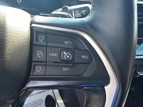 Used 2021 Jeep Grand Cherokee L Laredo AWD/4WD image 22