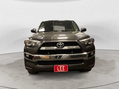Used 2017 Toyota 4Runner Limited AWD/4WD image 8