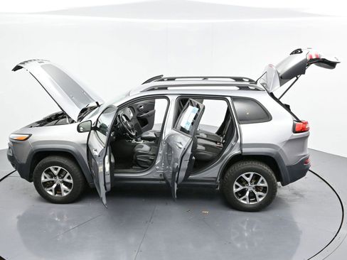 Used 2015 Jeep Cherokee Trailhawk image 35