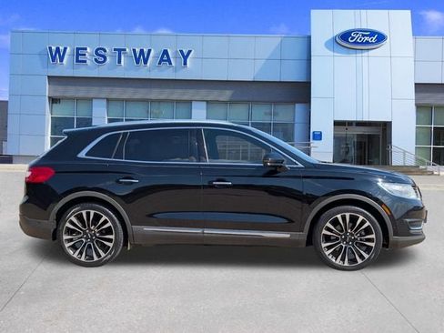 Used 2016 Lincoln MKX Reserve w/ Luxury Package FWD image 2
