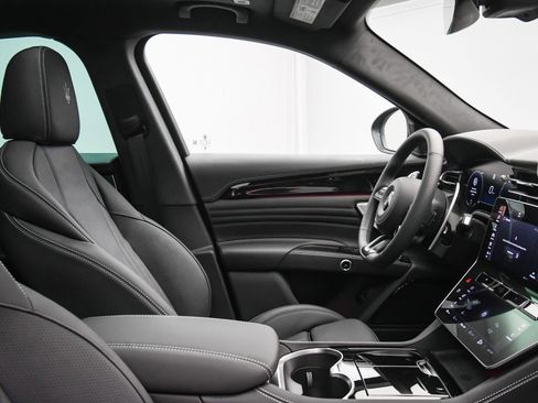 New 2025 Maserati Grecale Modena image 46