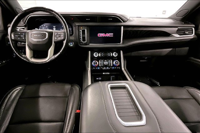 Used 2023 GMC Yukon XL Denali w/ Advanced Technology Package AWD/4WD image 19