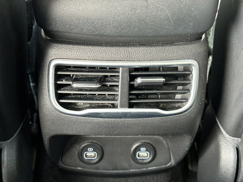 Used 2023 Hyundai Santa Fe SEL Premium AWD/4WD image 13