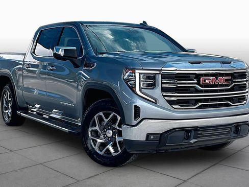 Used 2023 GMC Sierra 1500 SLT w/ SLT Premium Package AWD/4WD image 3