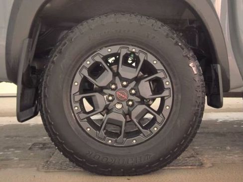 Used 2024 Nissan Frontier PRO-4X w/ Pro Premium Package image 9