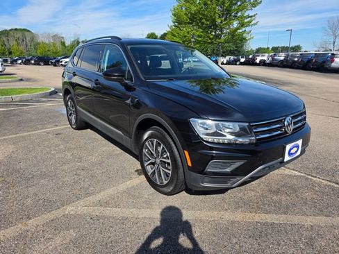 Used 2020 Volkswagen Tiguan SE w/ 3rd Row Seat Package AWD/4WD image 5