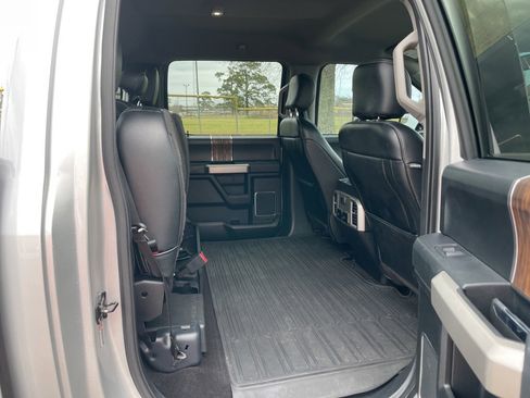 Used 2019 Ford F150 Lariat w/ FX4 Off-Road Package image 15