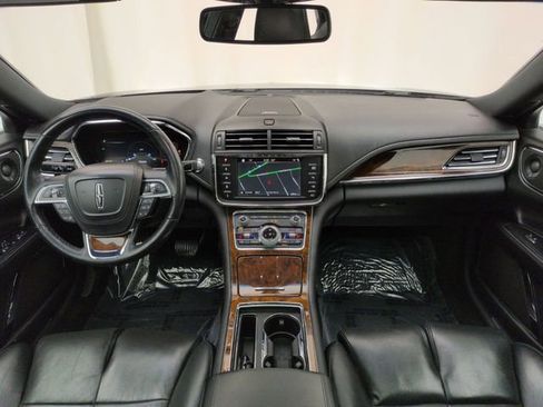 Used 2019 Lincoln Continental Reserve image 24