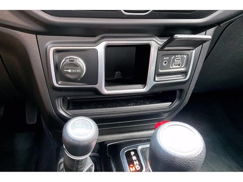 Used 2021 Jeep Wrangler Sport AWD/4WD image 27
