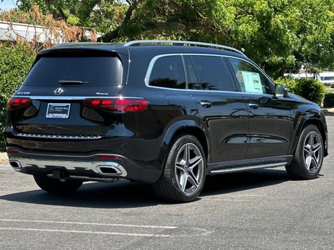 Certified 2025 Mercedes-Benz GLS 450 4MATIC image 3